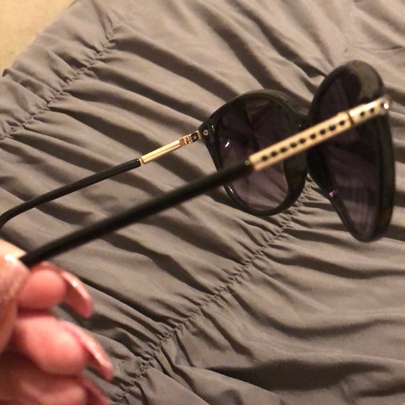 Sunglasses 🔥 - Picture 4 of 5